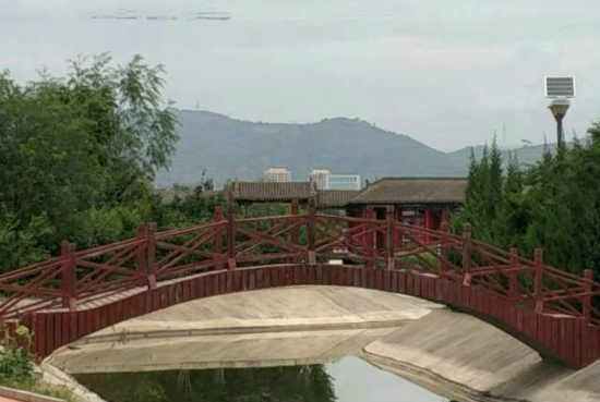 五律/闲步水上公园