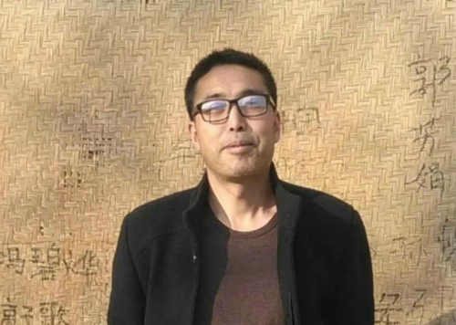 【评李雁彬诗歌《在卧牛坪的山梁晚眺》】图1