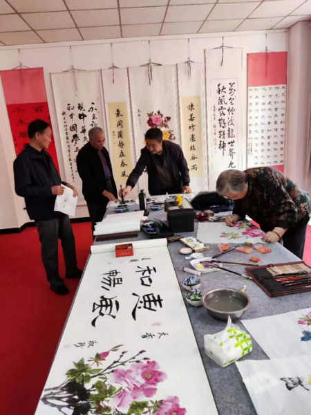 五律/社区中秋笔会