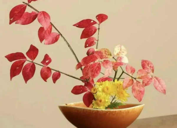 李润林/观绘画
