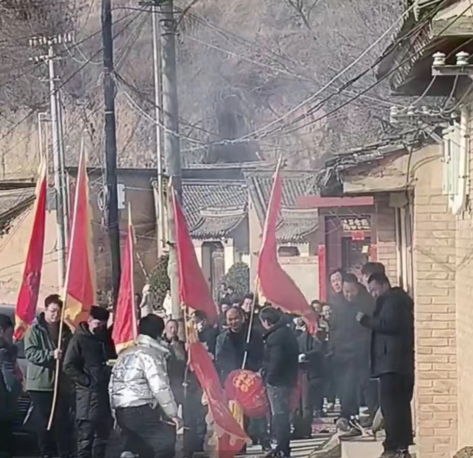 庆春时.新年回乡
