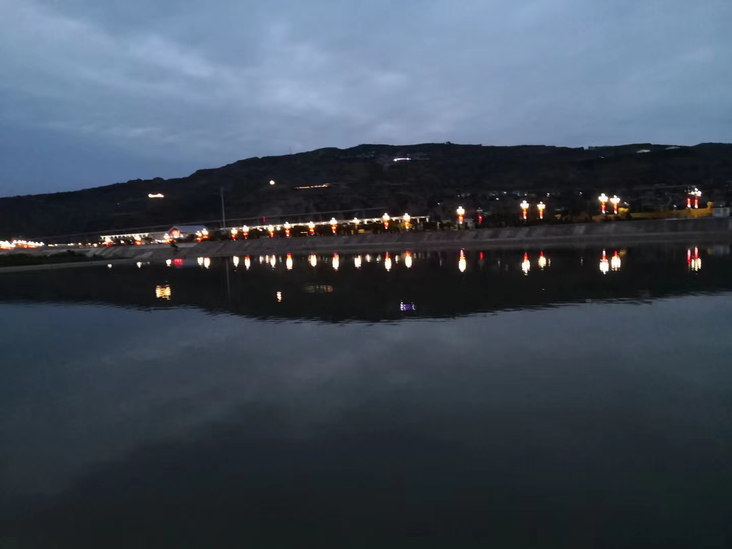 七绝.成纪暮景