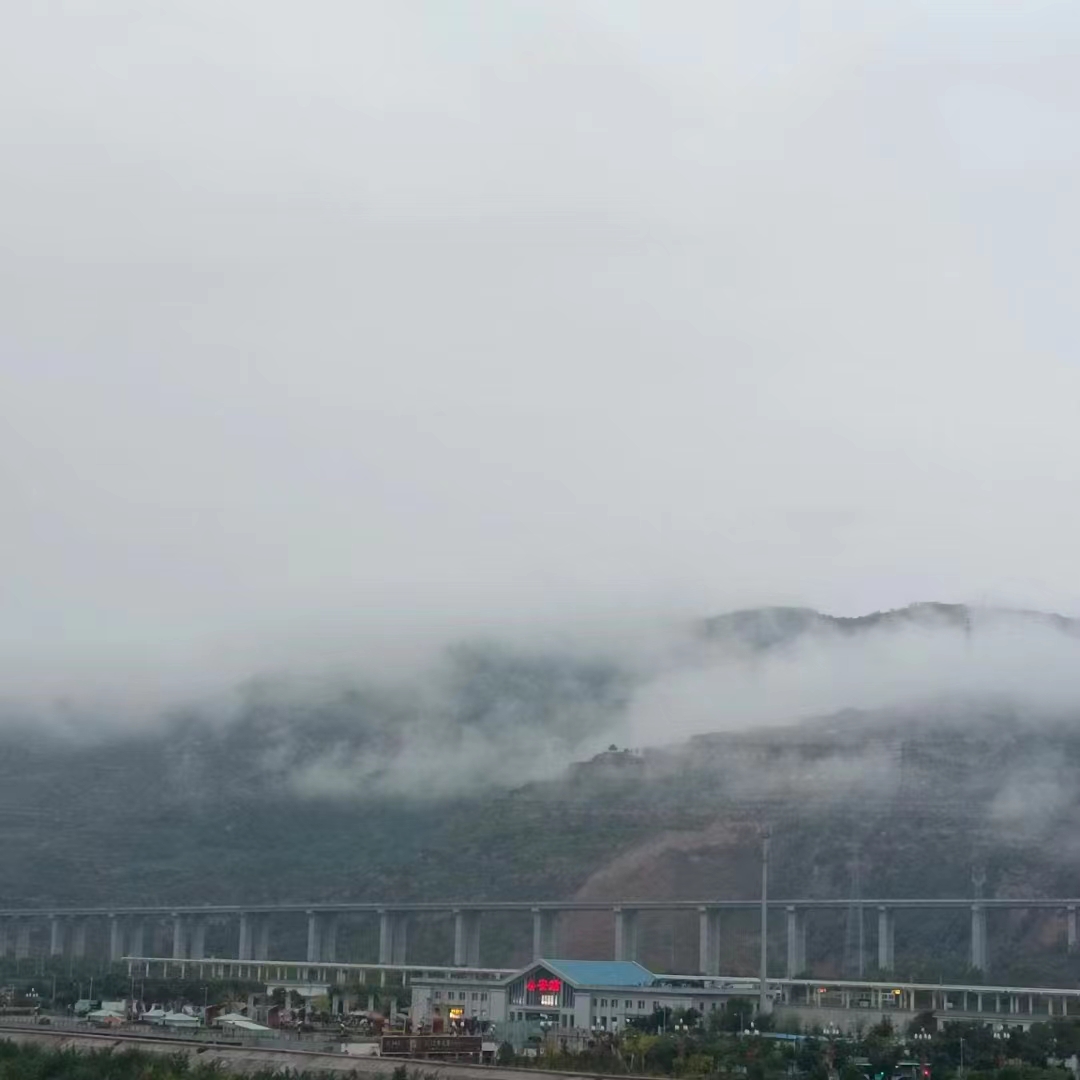 七律 答长沙沧海一粟先生赐诗一首