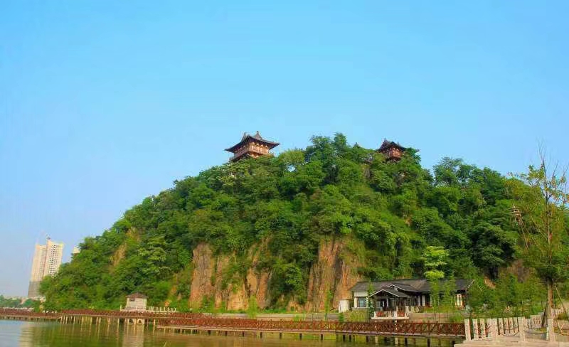 艾叶|登北固山