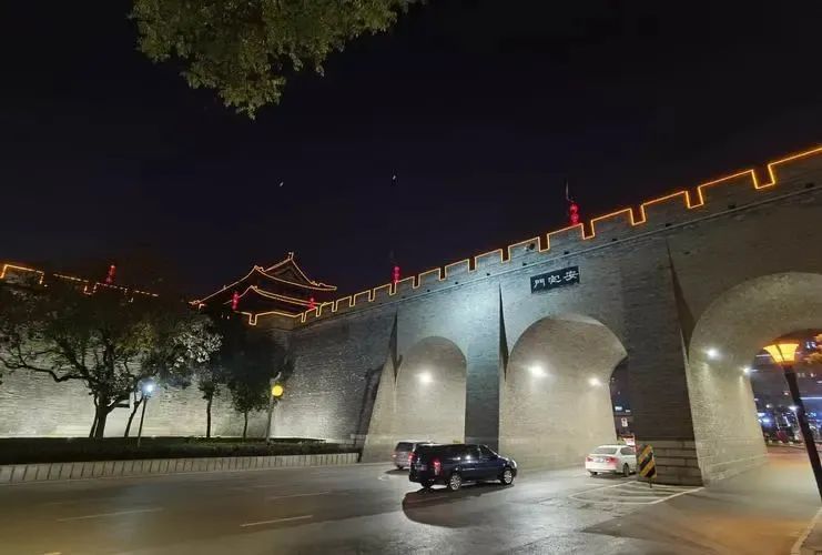 【郭明祥/长安夏夜安定门】图2