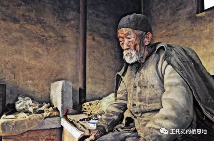 王士刚/五个红指印