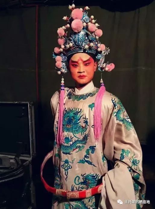 【秦安小伙冯海斌：“唱秦腔，是我人生最大的幸福 。”】图2