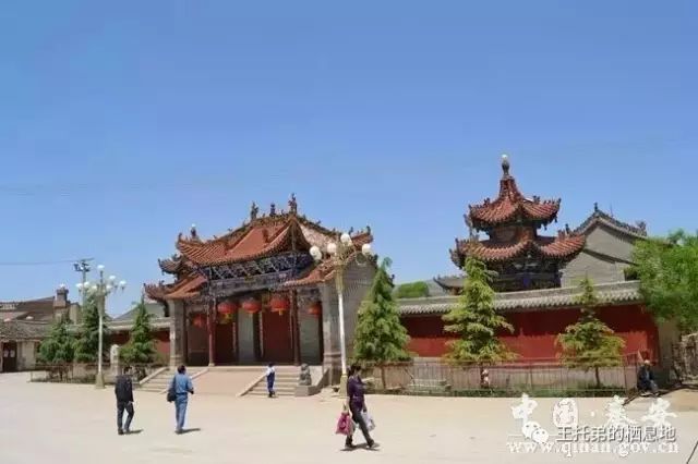 【岭上人/陇城者，陇上之名镇也】图4