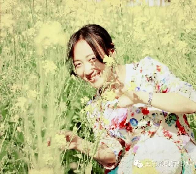 【王托弟/用心灵的青涩与你共赴一场百花盛开的宴席】图1