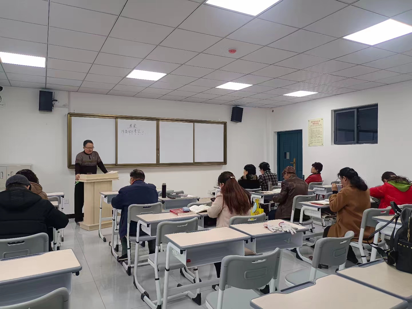 晨雾（老年大学课堂限题限韵诗）