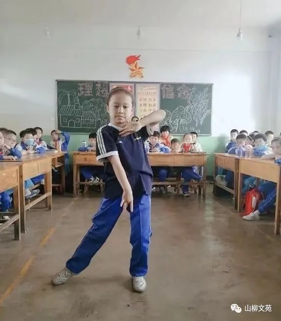 胡瑾玥/别了，我的母校