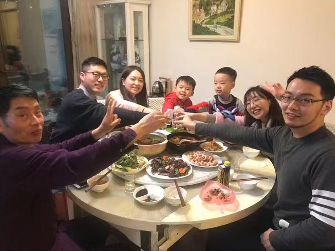 七绝.新年游子归乡
